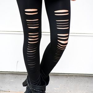 BLACK RIPPED LEGGINGS